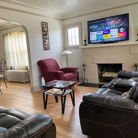 2 Bedroom Apt Near Great Lakes Naval Base And 6 Flags ووكيغان المظهر الخارجي الصورة