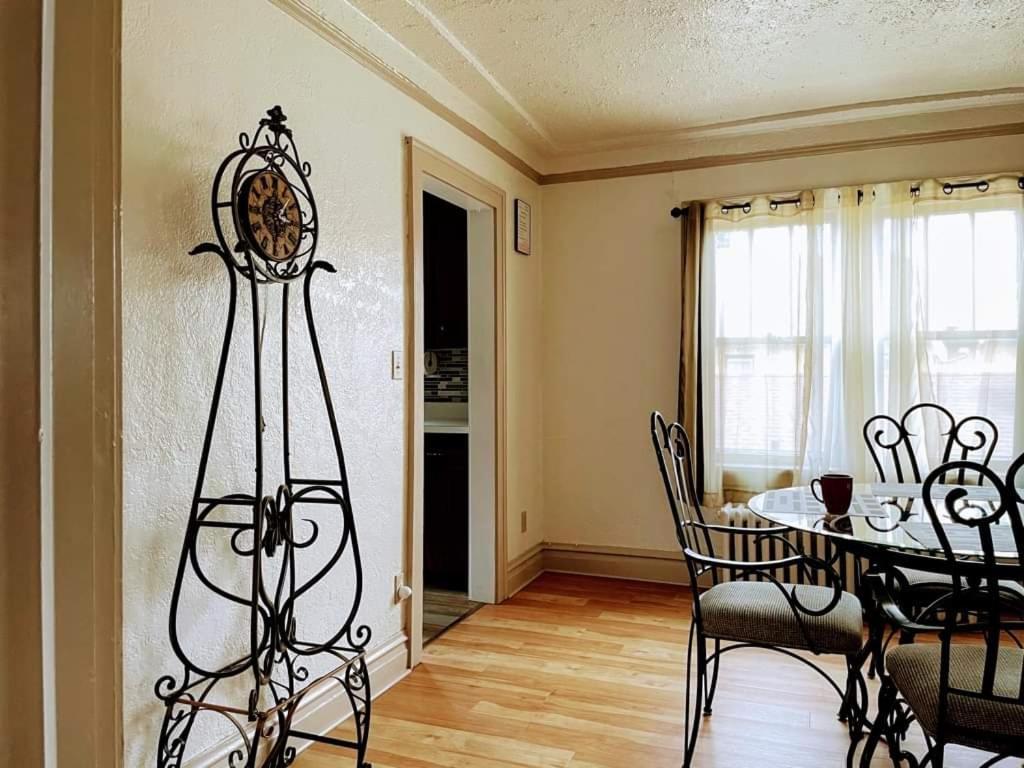 2 Bedroom Apt Near Great Lakes Naval Base And 6 Flags ووكيغان المظهر الخارجي الصورة
