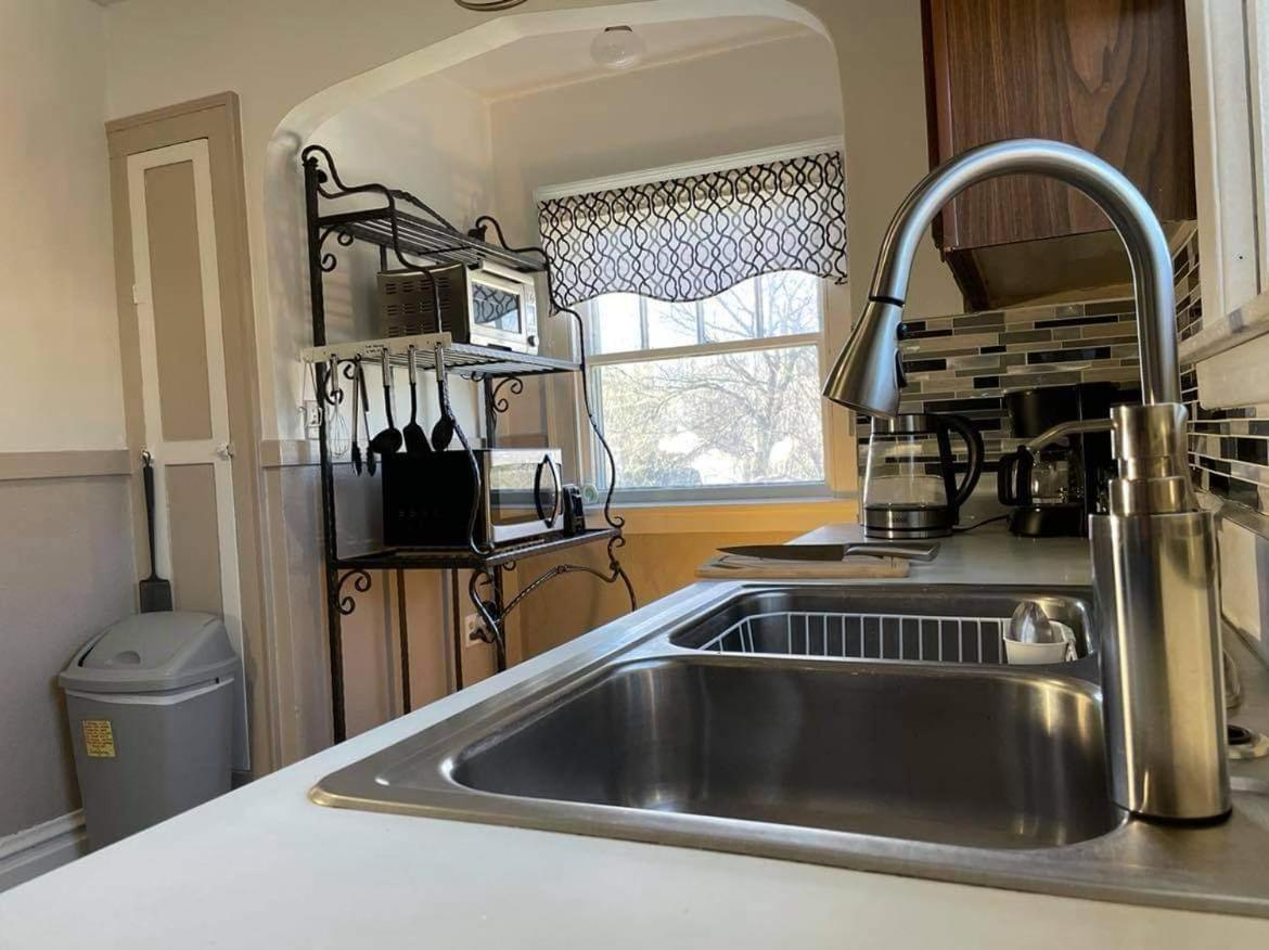 2 Bedroom Apt Near Great Lakes Naval Base And 6 Flags ووكيغان المظهر الخارجي الصورة