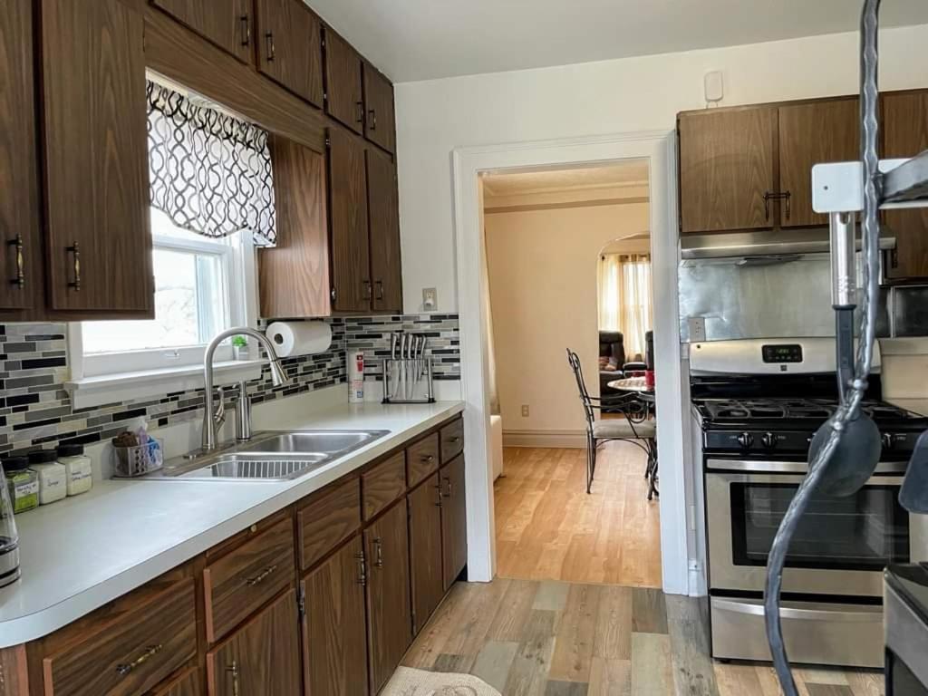 2 Bedroom Apt Near Great Lakes Naval Base And 6 Flags ووكيغان المظهر الخارجي الصورة