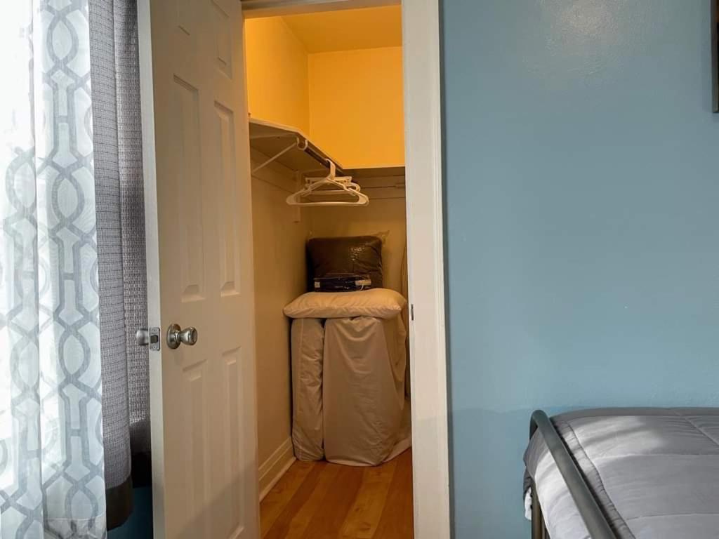 2 Bedroom Apt Near Great Lakes Naval Base And 6 Flags ووكيغان المظهر الخارجي الصورة