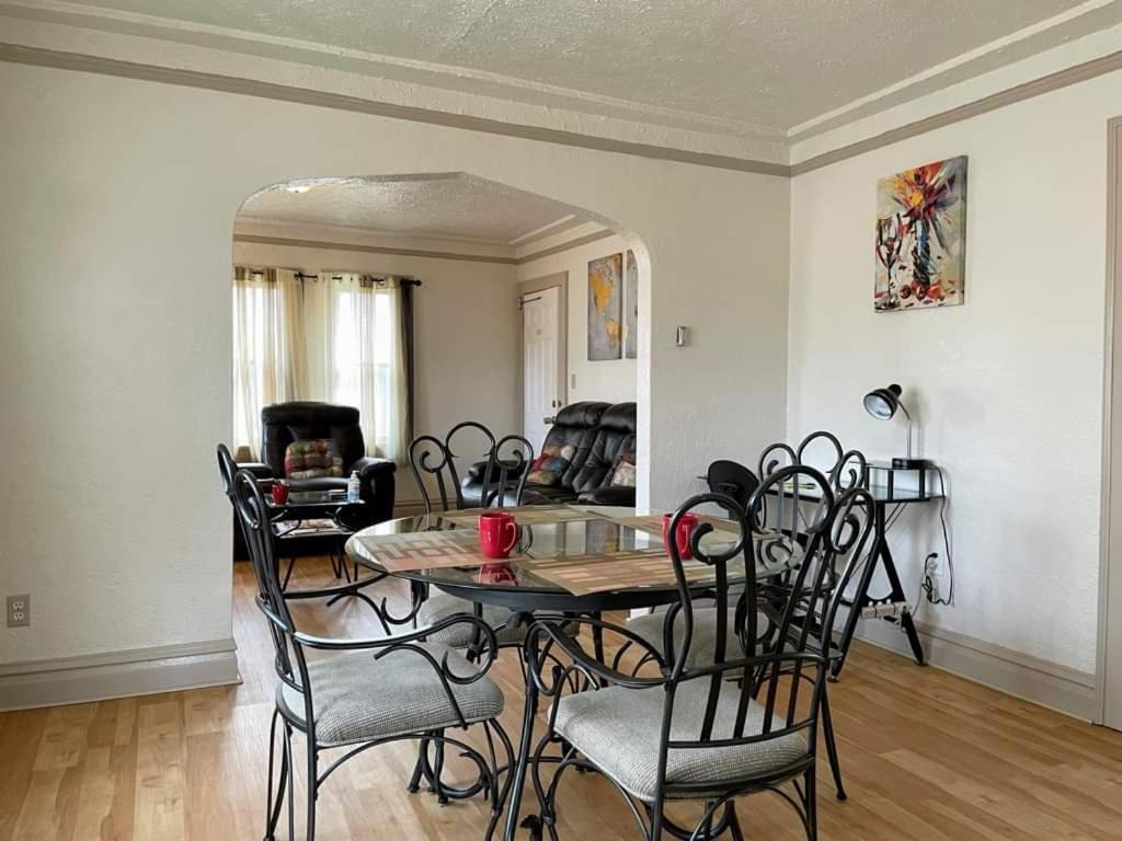 2 Bedroom Apt Near Great Lakes Naval Base And 6 Flags ووكيغان المظهر الخارجي الصورة