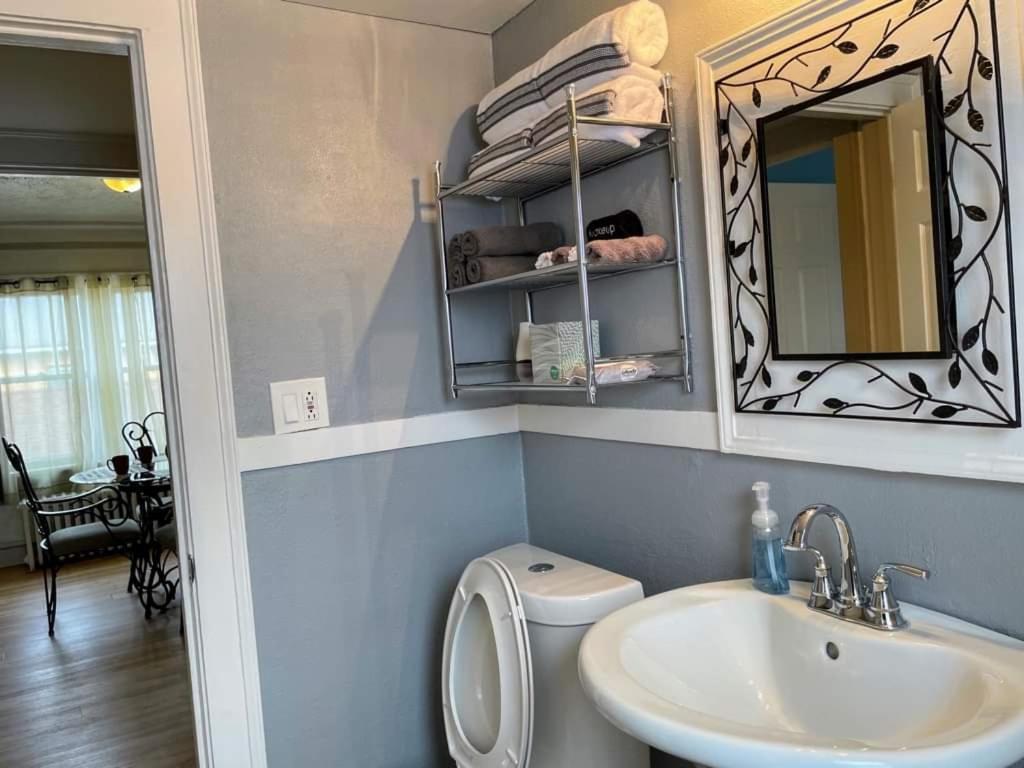 2 Bedroom Apt Near Great Lakes Naval Base And 6 Flags ووكيغان المظهر الخارجي الصورة
