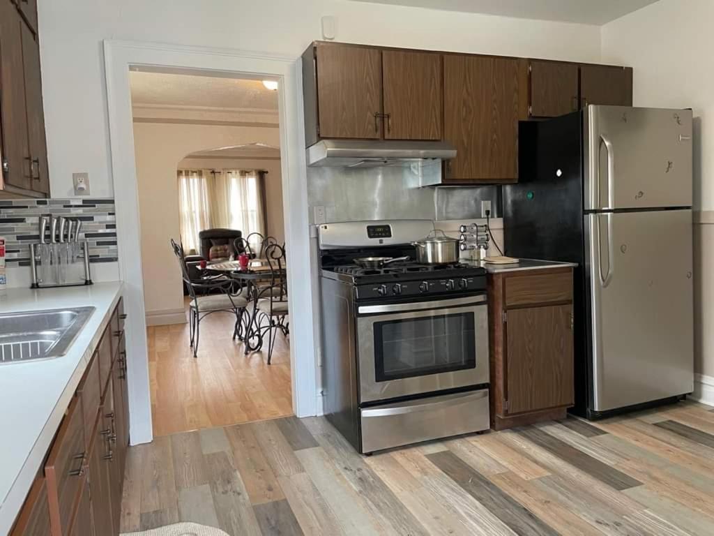 2 Bedroom Apt Near Great Lakes Naval Base And 6 Flags ووكيغان المظهر الخارجي الصورة